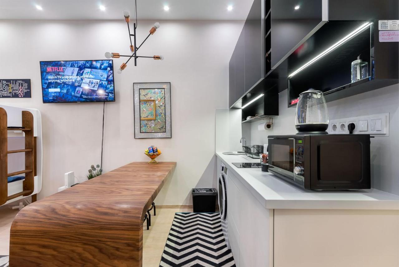 Economy Downtown Design Apartments - Free Parking - Balcony - Super Puplic Transport - Ac Budapest Luaran gambar