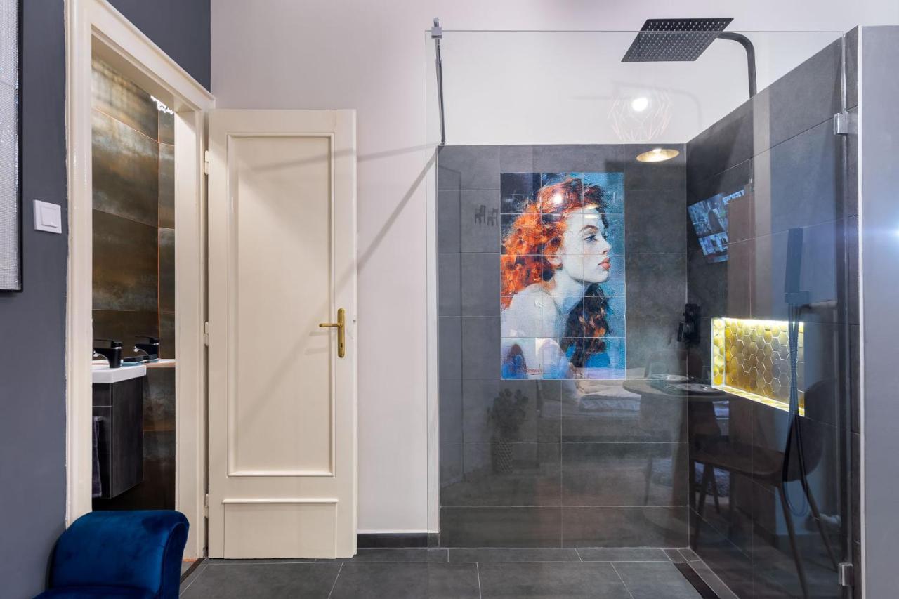 Economy Downtown Design Apartments - Free Parking - Balcony - Super Puplic Transport - Ac Budapest Luaran gambar